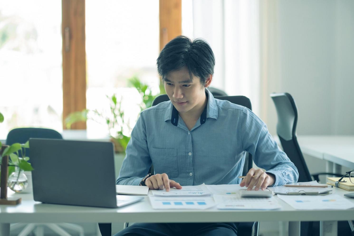Session de formation en SEO technique avec participants